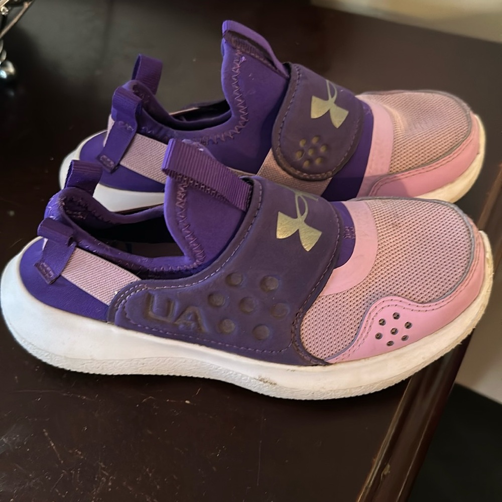 Girls shoes
